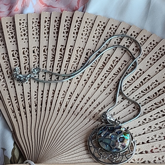 Vintage Silver and Iridescent Abalone Necklace - Picture 4 of 9